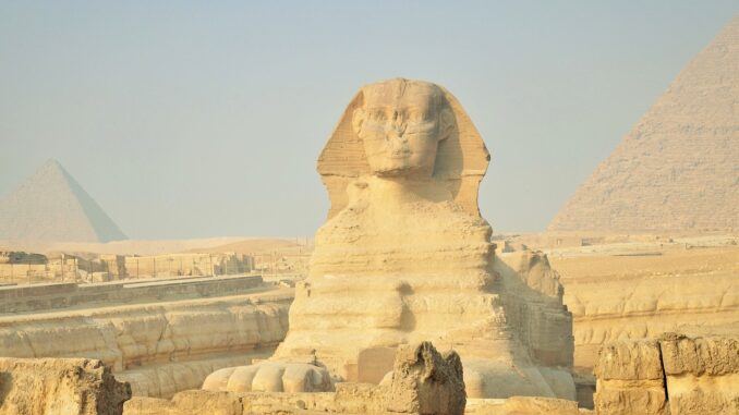 Historia tajemniczego egipskiego posągu